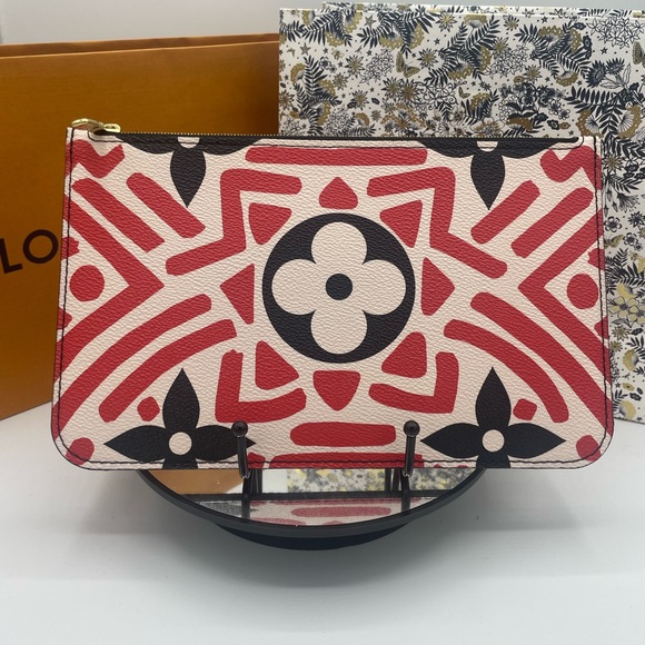 NWOT Louis Vuitton Limited Edition Pochette Crafty w/COA - Picture 2 of 11